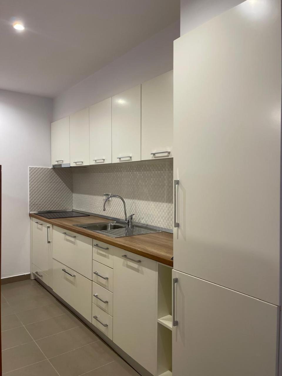 Sunrise Luxury Apartments Sarande Bagian luar foto